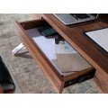 Moderný písací stolík Vita Naturale je obohatený o dve praktické zásuvky