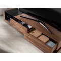 Hnedá elegantná povrchová úprava dyhovaného dreva na modernom luxusnom TV stolíku Vita Naturale