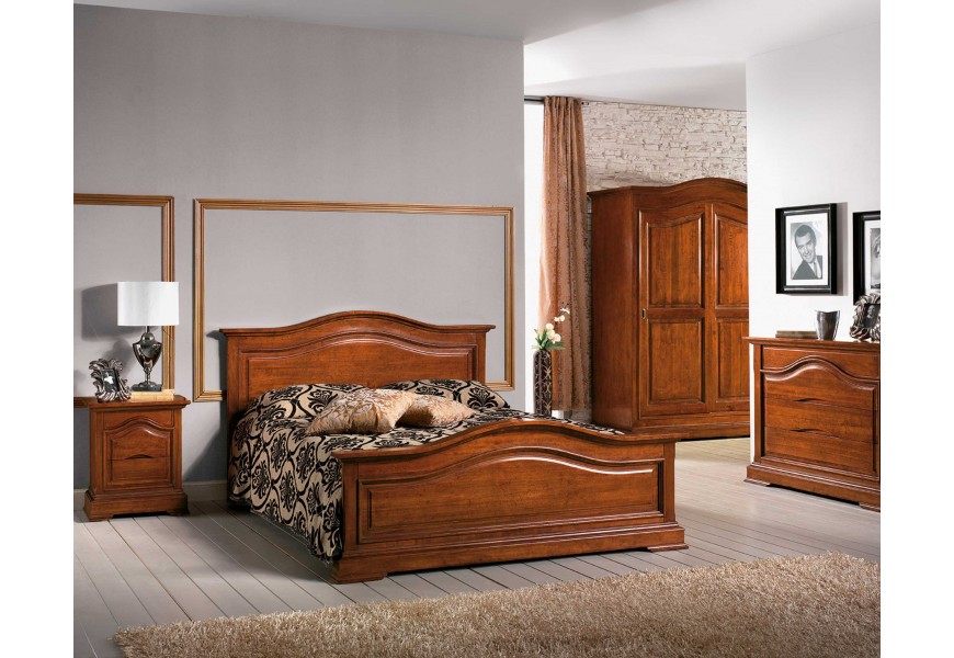 Klasická Mozatti spálňa z masívneho dreva s jemným vyrezávaním 