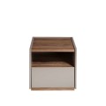 Nočný stolík Forma Moderna so zásuvkou so systémom push-to-open Vám prinesie moderný taliansky štýl do Vášho interiéru