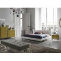 Kombinácia žiarivých farieb s bielym vyhotovením postele Forma Moderna krásne oživí Vašu spálňu