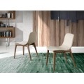 Teplé farebné prevedenie jedálenskej stoličky Forma Moderna dodá prírodný nádych do Vášho domova