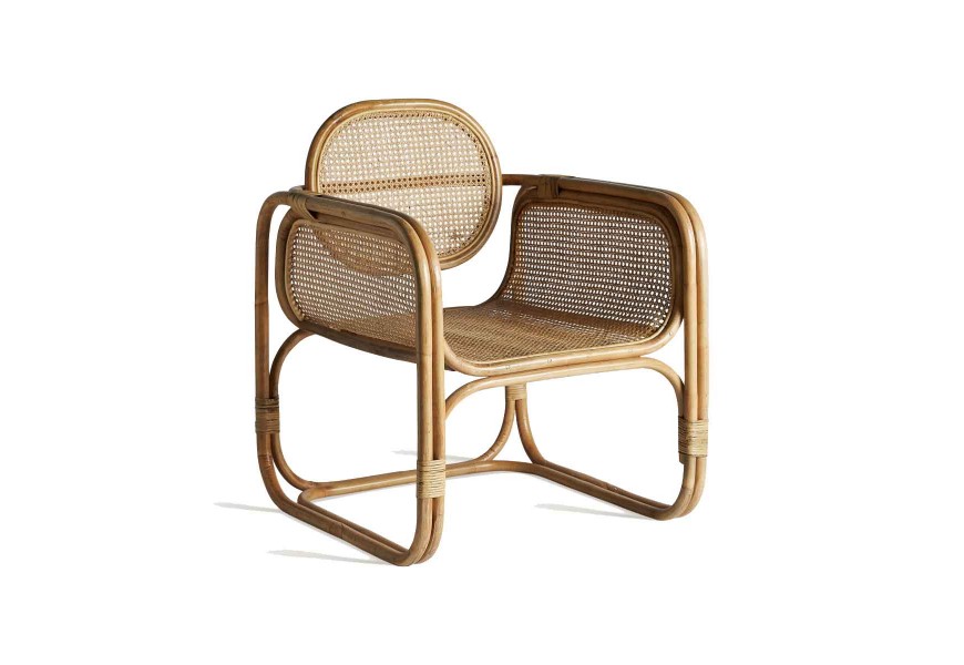 Moderné kreslo Milena z ratanového výpletu prírodnej hnedej farby s opierkami a podrúčkami