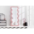 Art deco moderné vysoké zrkadlo Swan s vlnitým rámom v pastelovej ružovej farbe 160cm