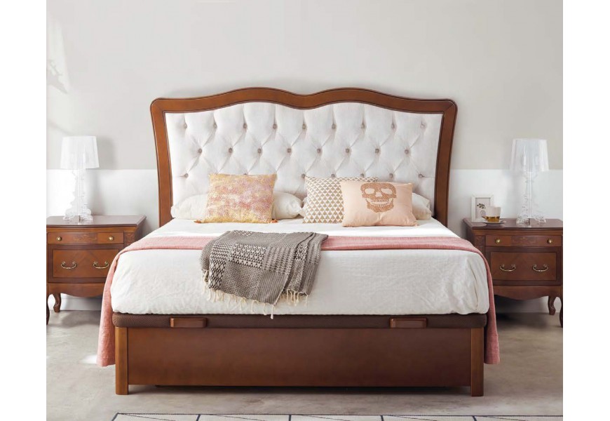 Luxusná klasická spálňová zostava Castilla z masívu v hnedej farbe s ručne vyrezávanými detailami a intarziou