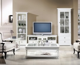 Luxusná biela rustikálna obývacia zostava Belliene z masívu s čistými líniami v bielej farbe a ozdobným vyrezávaním