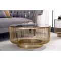 Elegantný glamour konferenčný stolík Esme so zlatou konštrukciou z kovu a okrúhlou čiernou sklenenou doskou