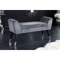 Dizajnová čalúnená lavica Karen so sivým zamatovým poťahom a čiernymi nožičkami z kovu 90cm