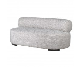 Moderná sivá trojsedačka Betsy v sivej farbe s bielym vzorovaným detailom