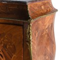 Barokový sekretár Dolce II z hnedého dreveného masívu s intarziou a uzavretým úložným priestorom s kovovým zdobením 132cm