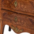 Barokový sekretár Dolce II z hnedého dreveného masívu s intarziou a uzavretým úložným priestorom s kovovým zdobením 132cm