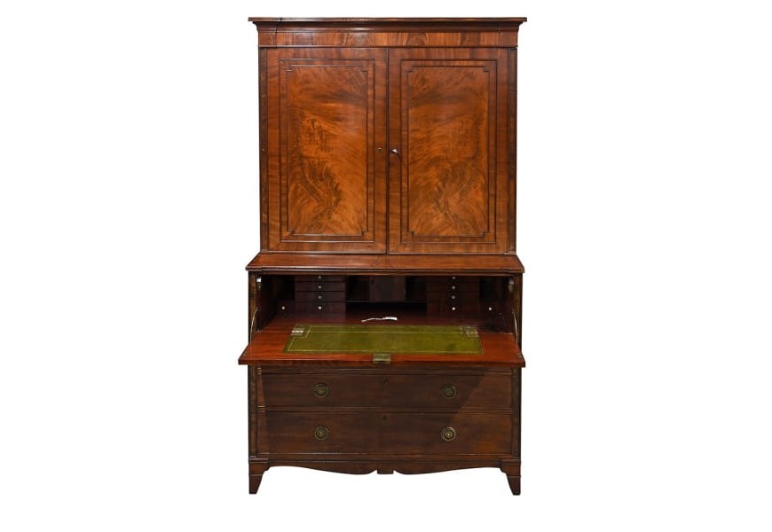 Luxusný koloniálny sekretár Imogen v tmavohnedej farbe z masívneho dreva s úložným priestorom a vyklápacou doskou