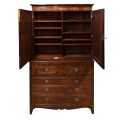 Luxusn&yacute; klasick&yacute; sekret&aacute;r Imogen z mas&iacute;vneho tmavohned&eacute;ho dreva s poličkami a z&aacute;suvkami 