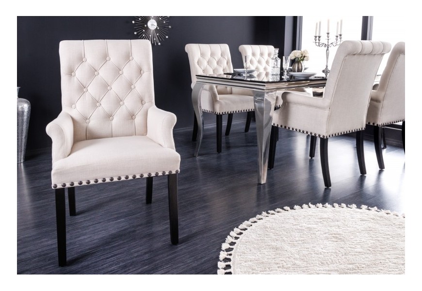 Dizajnová jedálenská stolička Modern Barock so svetlým béžovým prešívaným čalúnením a čiernymi nohami 102cm