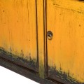 Orientálny masívny príborník Kolorida v žltom prevedení s vintage patinou a štyrmi dvierkami 225cm