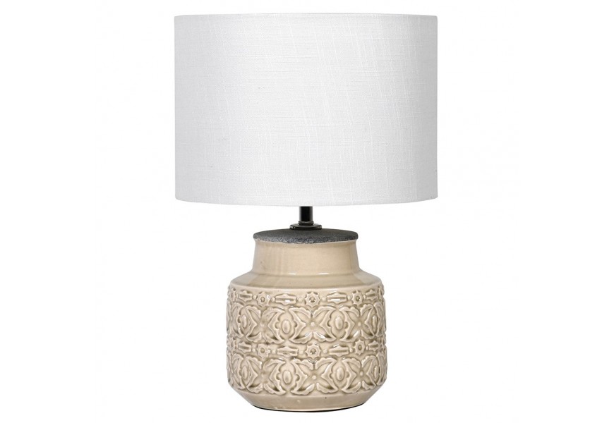 Vintage nočná lampa Erina s keramickou ozdobnou podstavou béžovej farby a s bielym okrúhlym tienidom z ľanu
