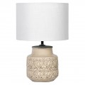 Vintage nočná lampa Erina s keramickou ozdobnou podstavou béžovej farby a s bielym okrúhlym tienidom z ľanu
