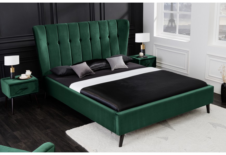 Luxusná retro manželská posteľ Alva v tmavozelenej farbe so zamatovým čalúnením a čiernymi nožičkami