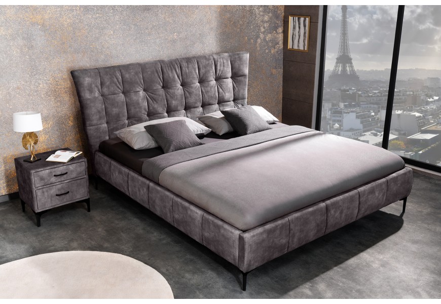 Dizajnová čalúnená manželská posteľ s tmavosivým zamatovým poťahom s chesterfield prešívaním 180 cm