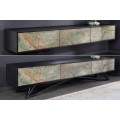 Dizajnový masívny TV stolík Elentia čiernej farby s kamennými dvierkami 200cm