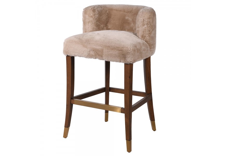 Luxusná kožušinová barová stolička Strasbourg s čalúnením a dubovými nožičkami so zlatými detailmi piesková béžová