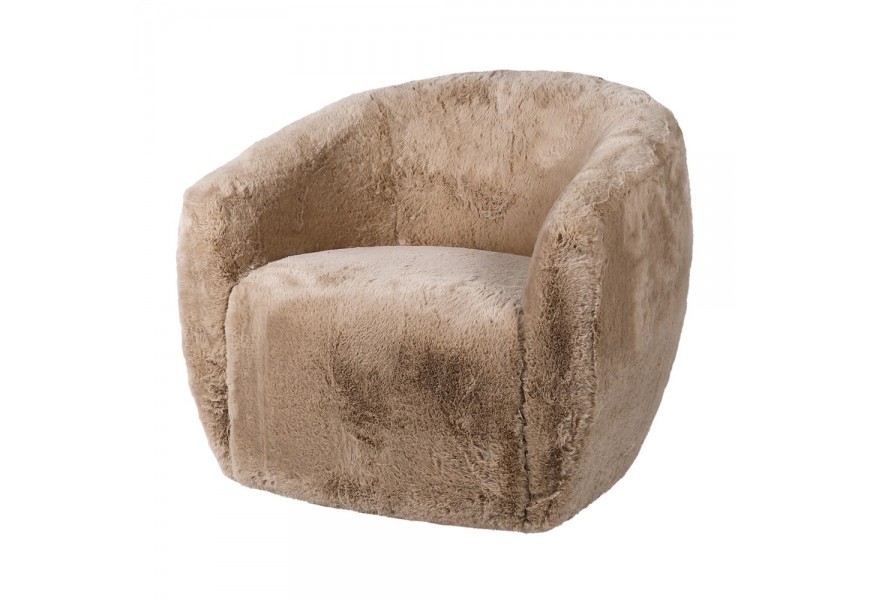 Dizajnové kreslo Venti so svetlohnedým kožušinovým poťahom so zaobleným operadlom