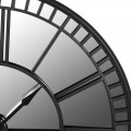 Industriálne okrúhle nástenné hodiny Long Island so zrkadlovým ciferníkom čiernym kovovým rámom 106 cm