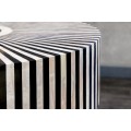 Art deco okrúhly konferenčný stolík Hypnotique s čiernobielym kosťovým ozdobným vykladaním a podstavou v zlatej farbe 60 cm
