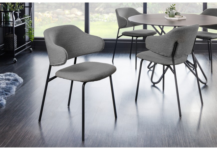 Moderná jedálenská stolička Mildred s buklé čalúnením v sivej farbe a s čiernymi nožičkami 54 cm