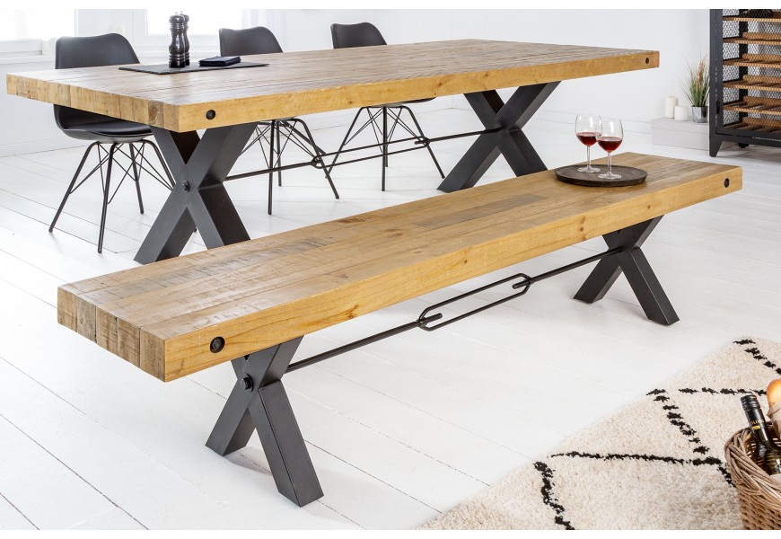 Industriálna lavica Freya vo farbe vintage hnedej z borovicového masívu s čiernymi kovovými obĺžnikovými nožičkami