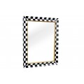 Nástenné šachovnicové zrkadlo v čierno bielej farbe Aliem so zlatým dizajnom v glamour štýle z borovicového masívu v obdĺžnikovom tvare