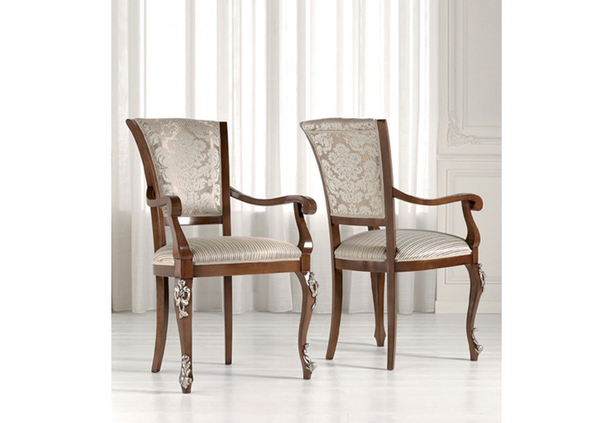 Luxusná baroková pracovná stolička Hebert do kancelárie z masívneho dreva v hnedej farbe s béžovým čalúnením doplnené  precíznou ručne vyrezávanou výzdobou v striebornej farbe