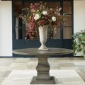 Luxusný okrúhly jedálenský stôl Lucia z akáciového dreva s jednou ručne vyrezávanou nohou 150 cm