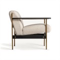 Luxusné art deco kreslo s čalúnením a prešívaním v béžovej farbe so zlatou kovovou a drevenou čiernou konštrukciou a poťahom z textílie