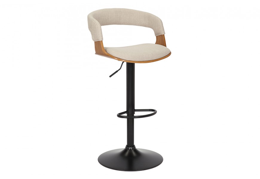 Otočná barová stolička Norwich s čiernou výškovo nastaviteľnou kovovou nohou so sedacou časťou s hnedou konštrukciou z jaseňového dreva a so svetlým béžovým látkovým čalúnením s retro dizajnom