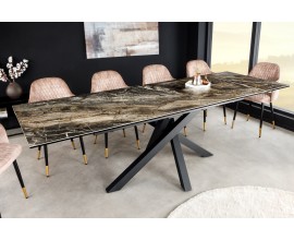 Rozkladací obdĺžnikový jedálenský stôl Ceramia s vrchnou doskou s mramorovým dizajnom a prekríženými nohami čierna hnedá 180 cm