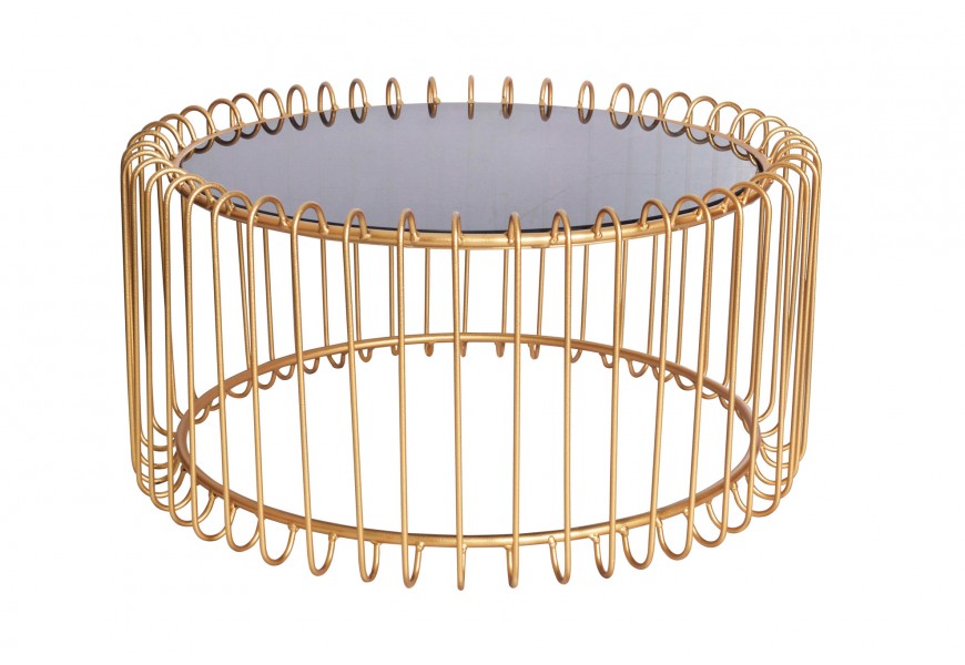 Okrúhly konferenčný stolík Esme v glamour štýle so zlatou kovovou podstavou s klietkovým dizajnom a čiernou sklenenou doskou