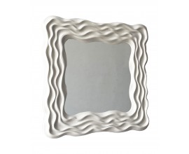 Dizajnové štvorcové nástenné zrkadlo Fouetté so zdobeným rámom s reliéfnym vlnovkovým vzorom svetlá béžová 90 cm