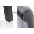 Moderná sivá zamatová jedálenská stolička Valentino s prešívaným vysokým operadlom s gombíkmi a čiernymi nožička 108 cm 