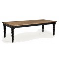 Luxusný obdĺžnikový jedálenský stôl Zena Noir z brestového dreva s vrchnou doskou v prírodnej svetlej hnedej farbe s kresbou letokruhov a čiernymi vyrezávanými nožičkami vo vidieckom štýle