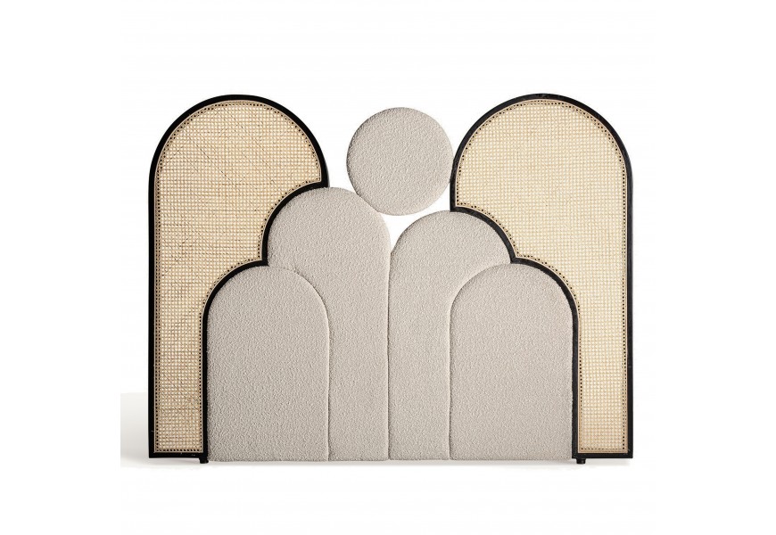 Luxusné bielo béžové čelo postele Patty s geometrickým kruhovým dizajnom v art deco štýle s buklé poťahovou látkou a ratanovým výpletom s čiernym rámom