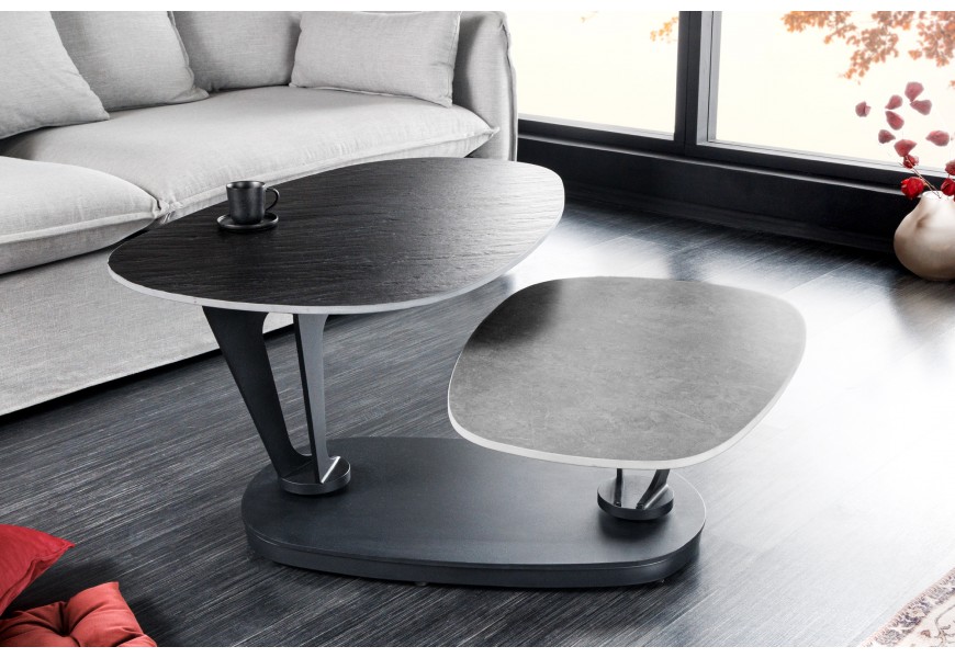 Dizajnový konferenčný stolík Delin s čiernou konštrukciou s čiernymi mramorovými doskami a s otočnými oblými polohovateľnými dvojúrovňovými otočnými doskami v čiernej farbe