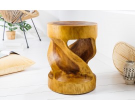 Dizajnový okrúhly príručný stolík Salian z masívneho dreva v svetlej hnedej lakovanej farbe v atypickom tvare 45 cm 