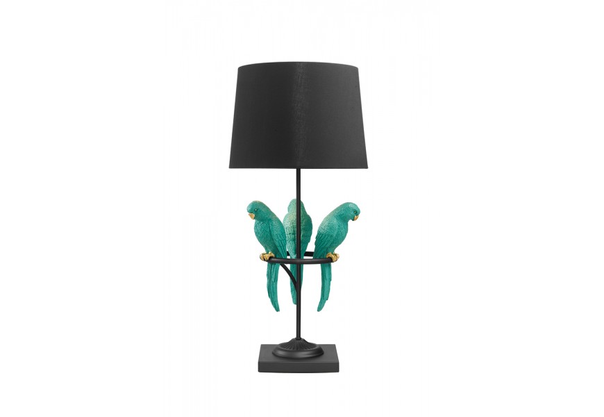 Dizajnová stolná lampa Macaw v glamour štýle s okrúhlym tienidlom a konštrukciou v čiernej farbe s mramorovým podstavcom a tromi figúrami tyrkysových papagájov so zlatými detailmi