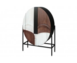 Luxusná etno barová skrinka Nandipha oválneho tvaru s dizajnom tváre v hnedej a bielej farbe 120 cm
