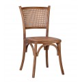 Vidiecka masívna jedálenská stolička Davao z dubového dreva v prírodnej svetlej hnedej farbe s výraznou kresbou letokruhov s ratanovým výpletom na sedacej časti a chrbtovej opierke