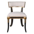 Klasická jedálenská stolička Cindy s rustikálnym nádychom s čiernou konštrukciou a zlatými detailmi s krémovým poťahom 80 cm