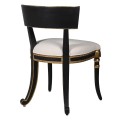 Klasická jedálenská stolička Cindy s rustikálnym nádychom s čiernou konštrukciou a zlatými detailmi s krémovým poťahom 80 cm
