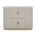 Art deco béžový nočný stolík Glamia Tapisé s dvomi zásuvkami so zlatými detailmi a doskou s mramorovým bielym dizajnom 47 cm