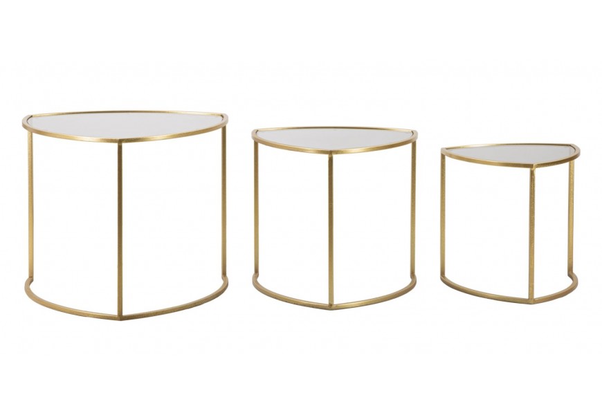 Dizajnová glamour geometrická sada príručných stolíkov Geometrica so sklenenou doskou a zlatým kovovým rámom 50 cm
